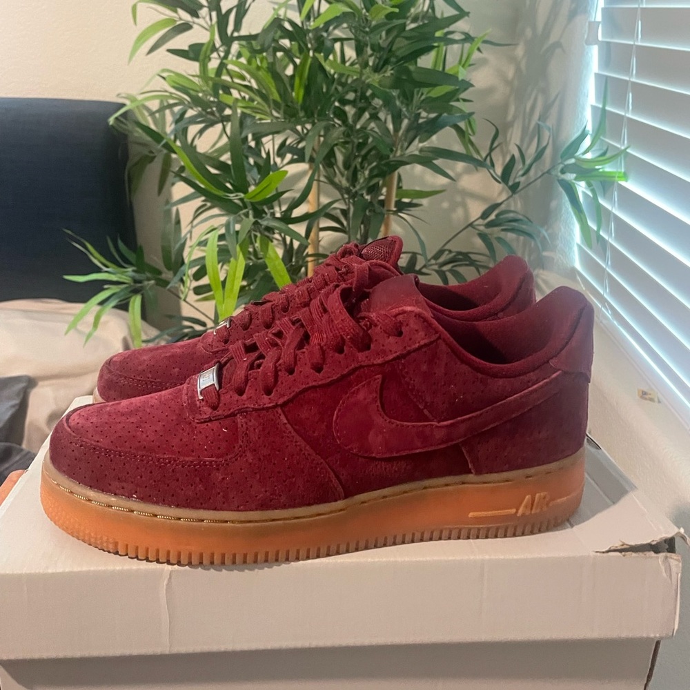 Nike Wmns Air Force 1 ‘07 Suede “Burgundy”